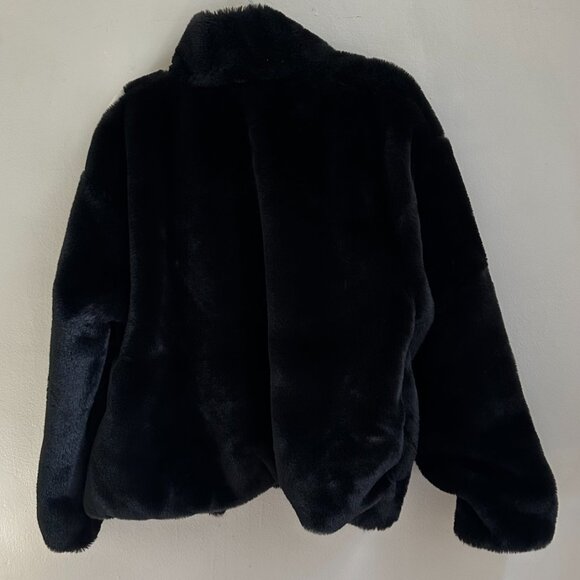 NIKE Furry Swoosh Jacket in Size M - Picture 3 of 4